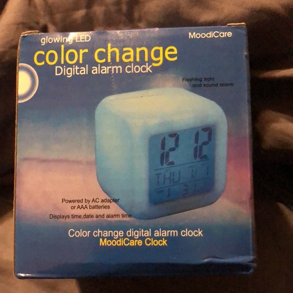 Color Changing Digital Alarm Clock - Picture 4 of 8